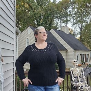 VENUS Black Women's Crew Neck Sweater